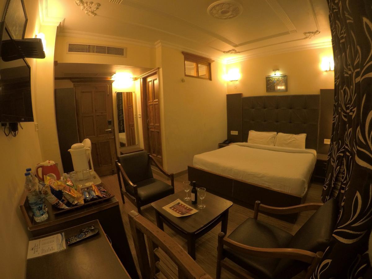 Hotel Bridge View Regency Shimla Zewnętrze zdjęcie