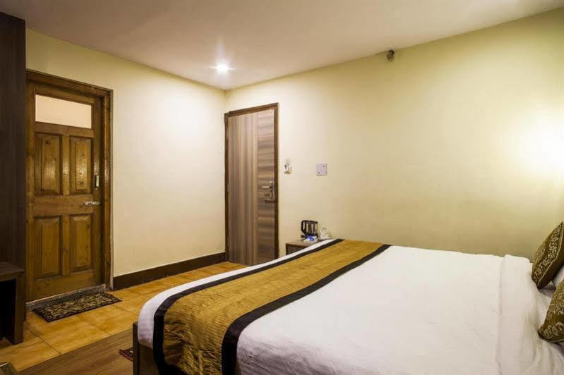 Hotel Bridge View Regency Shimla Zewnętrze zdjęcie